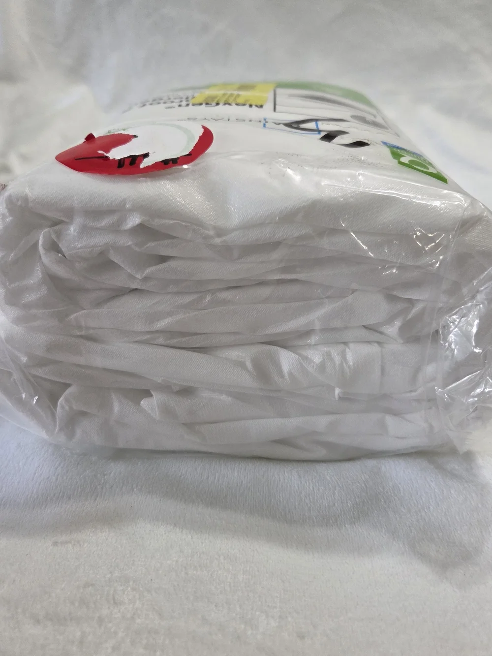 Mainstays Queen Zippered Waterproof & Allergen Mattress Protector Antimicrobial